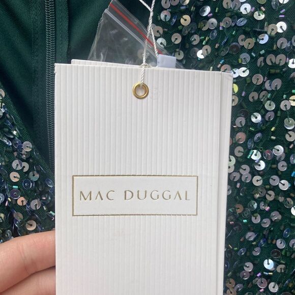 Mac Duggal CAP SLEEVE SEQUINED HIGH SLIT GOWN Frog green size 6 NWT - Picture 6 of 12